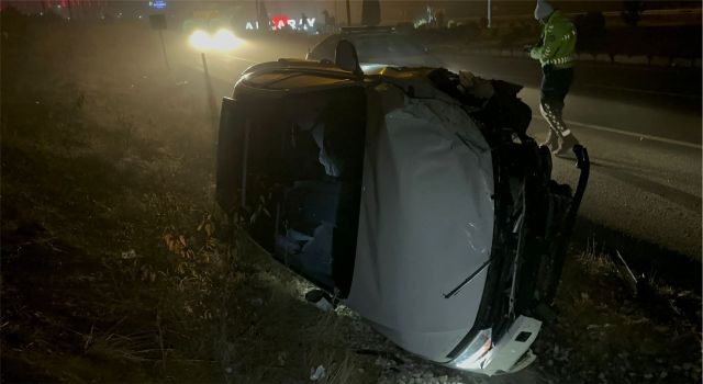 Nevşehir-Aksaray Yolunda Takla Atan Araç Karşı Şeride Geçti: 2 Yaralı