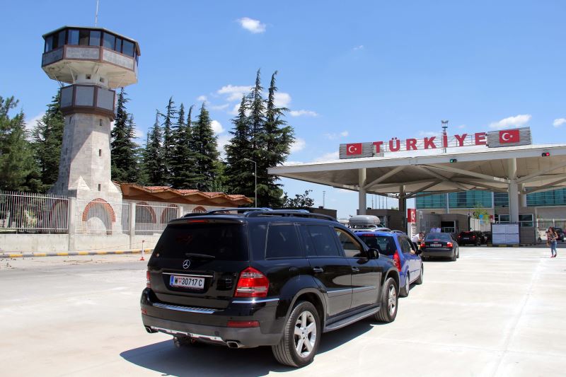 Gurbetçiler Memleketleri Aksaray’a Gelmeye Başladı