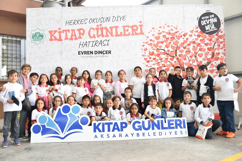 İlk Gün Binlerce Kişi Ziyaret Etti