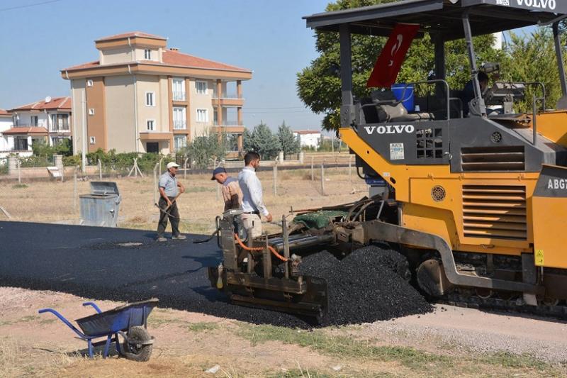 Sıcak Asfalt Çalışmaları Devam Ediyor