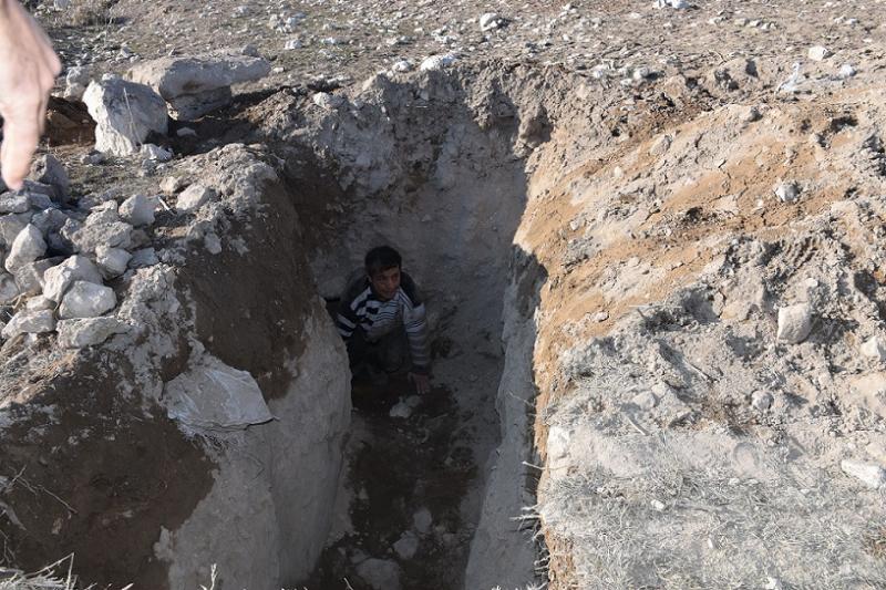 Tarihi Tosun Höyüğü'nde Definecilerin Açtığı Tünel Ortaya Çıktı