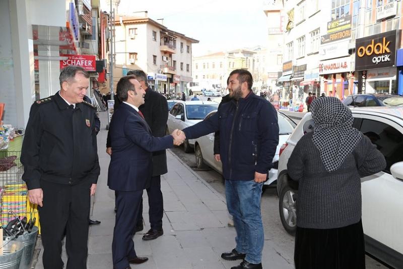 Vali Ali Mantı Esnaflar Ve Vatandaşlarla Görüştü