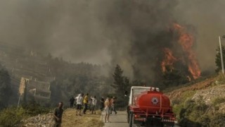 Yunanistan'da Çok Sayıda Noktada Orman Yangını