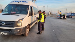 Jandarma Çocukların Güvenliği İçin Sahada: Okul Servislerine Denetim