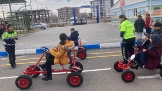 Polis Hem Denetim Yaptı, Hem Eğitim Verdi