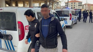 Polis Suçüstü Yakaladı