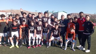 U14’te Mağlubiyet Yüzü Görmeyen Ekecikspor Şampiyon!