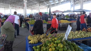 Yılın Son Günü Pazar Pazarı Doldu Taştı