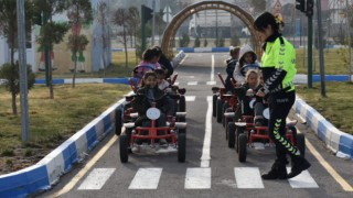 Okullarda Öğrencilere Yüz Yüze Trafik Eğitimi Verildi