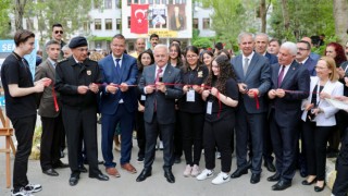 "Zamanı Ve Mekânı Yönlendiren Muhteşem Bir Gençlik Geliyor"