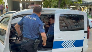 Canına Kıymak İstediğini İhbar Edip, Polis Gelince Sokak Sokak Kaçtı