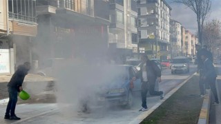 Seyir Halindeki Araç Bir Anda Alev Aldı