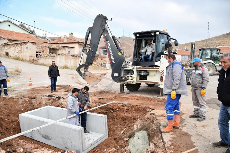 Yağmur Suyu Hattı Çalışmaları Sürüyor