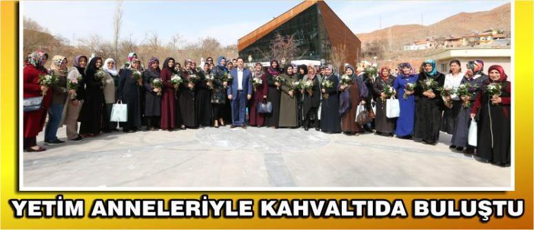 Yetim Anneleriyle Kahvaltıda Buluştu 